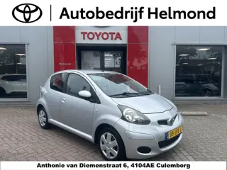 Toyota Aygo 1.0-12V Comfort | Allweather banden | Airco | Perfecte eerste auto