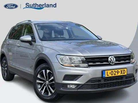 Volkswagen Tiguan 1.5 TSI ACT Highline | 150pk | Trekhaak | Stoelverwarming | Parkeersensoren Voor &