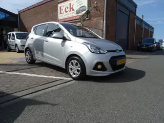 Hyundai i10 1.0i i-Motion Premium (bj 2015)