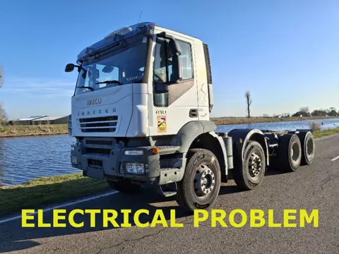 Iveco TRAKKER 410 8X4 (bj 2007)