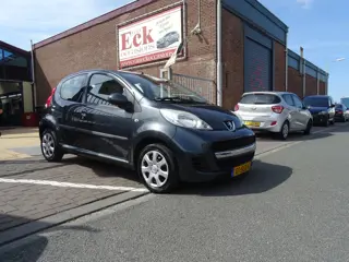 Peugeot 107 1.0-12V XS (bj 2011)