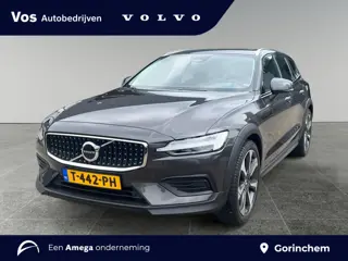 Volvo V60 Cross Country B5 AWD Plus | Schuifdak | 20 inch |