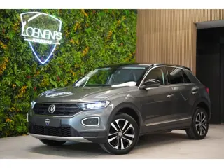 Volkswagen T-Roc 1.5 TSI IQ.Drive automaat / Trekhaak / CarPlay / Cruise / PDC
