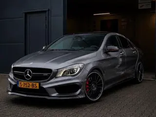 Mercedes-Benz CLA-klasse AMG 45 4MATIC Edition 1 / PANO / CARPLAY / CAMERA / ALCANTARA-LEDER / HARMA