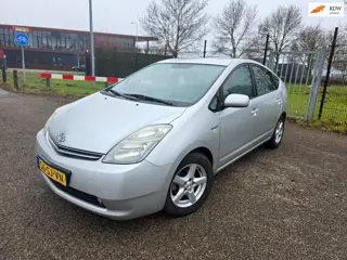Toyota Prius 1.5 VVT-i Tech Edition nieuwe hybrid accu