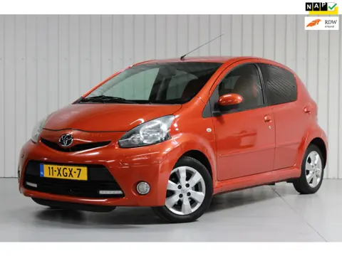 Toyota Aygo 1.0 VVT-i Dynamic Orange
