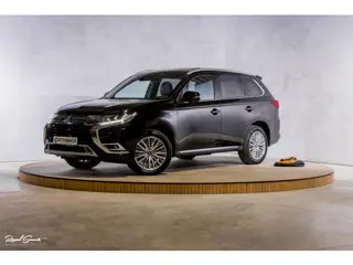 Mitsubishi Outlander 2.4 PHEV Instyle | Adaptieve cruise | Panorama dak | Blis | Trekhaak |