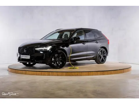 Volvo XC60 2.0 T8 Plug-in hybrid AWD Plus Black Edition Long Range | Zwenkbare trekhaak | Harman Kar