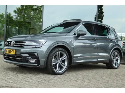 VOLKSWAGEN TIGUAN 1.5 TSI ACT AUT. R-LINE HIGHLINE BUSINESS | PANO | VIRT. COCKPIT | TREKHAAK | CARP