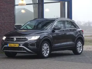 Volkswagen T-Roc 1.5 TSI Life Business TREKHAAK (bj 2023)