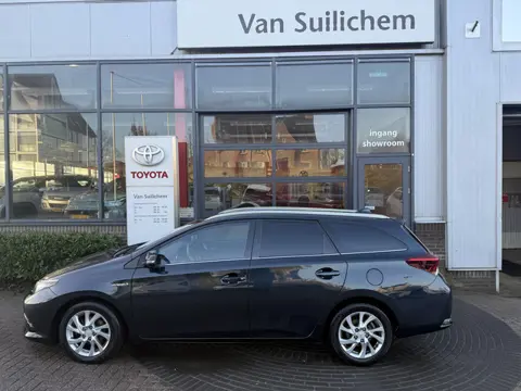 Toyota Auris Touring Sports 1.8 Hybrid Now (bj 2015)