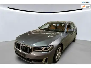 BMW 5-serie Touring 530e Luxury Line – Panodak – Laserlight – El. Trekhaak – All-in