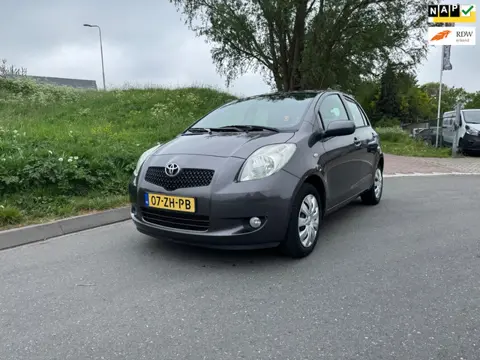 Toyota Yaris 1.3 VVTi Sol Airco Nieuwe koppeling Trekhaak