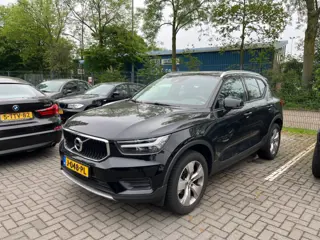 VOLVO XC40 1.5 T3 MOMENTUM PRO **LEES TEKST**