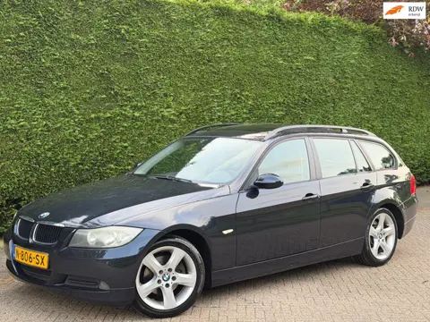 BMW 3-serie Touring 318i RIJDGOED/AUTOMAAT/PANO/APK 6-27