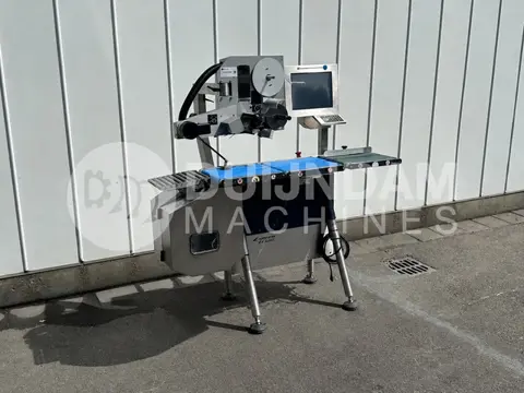 Espera ES5000 checkweger met boven- en onderetiketteermachine