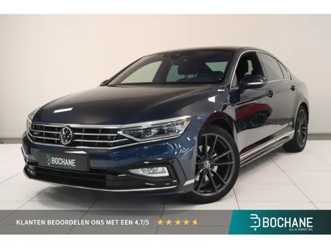 Volkswagen Passat 1.5 TSI R-Line + | Camera | Comfort stoelen | Navigatie | Stoelverwarming | AppleC