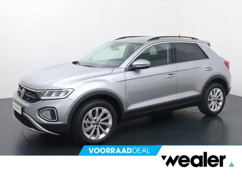 Volkswagen T-Roc Life Edition 1.0 85 kW / 116 pk TSI SUV 6 versn. H and | Navigatie | Climatronic | 