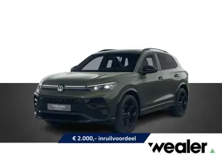 Volkswagen Tiguan R-Line Edition 1.5 eHybrid 200 kW / 272 PK DSG | Black Style | Panoramadak | Trekh