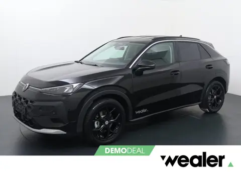 Volkswagen T-Roc 1.5 eTsi 116pk DSG Life First Edition | 18" Black Huntsville velgen | Stoel- & stuu