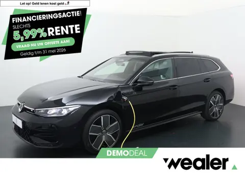 Volkswagen Passat Variant R-Line Edition 1.5 eHybrid 150 kW / 204 PK DSG | Trekhaak wegklapbare koge