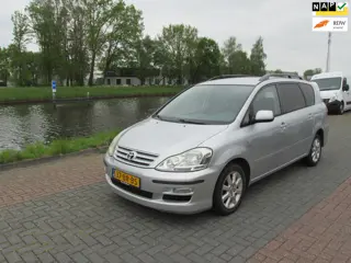 Toyota Avensis Verso 2.0 D4-D Linea Sol