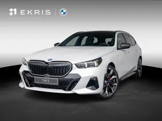 BMW 5 Serie Touring 520i | M Sportpakket | M Sportpakket Pro | Innovation Pack | Travel Pack | Showr