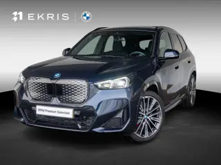 BMW iX1 eDrive20 | M Sportpakket Pro | Travel Pack | Comfort Access | Harman-Kardon | Achteruitrijca