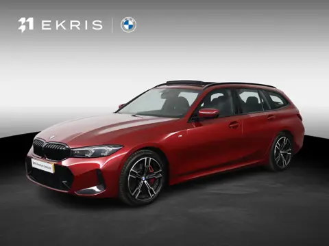 BMW 3-serie Touring 320i M Sport Pro | Glazen Panoramadak | Trekhaak Elektrisch | Leder | Comfort Ac