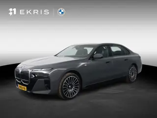 BMW 7-serie 750e xDrive Driving Assistant Plus | M Sportpakket | Trekhaak |BMW Iconic Glow | Multifu