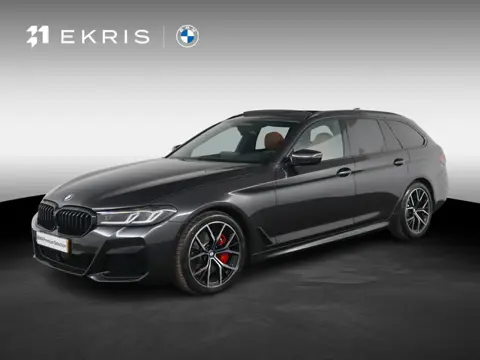 BMW 5-serie Touring 540i xDrive Business Edition Plus | M-Sportpakket | Schuifkanteldak | Driving As