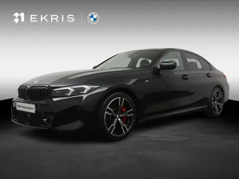 BMW 3 Serie Sedan 320i xDrive M Sportpakket Pro | Comfort Pack | Trekhaak | Harman Kardon | Showroom