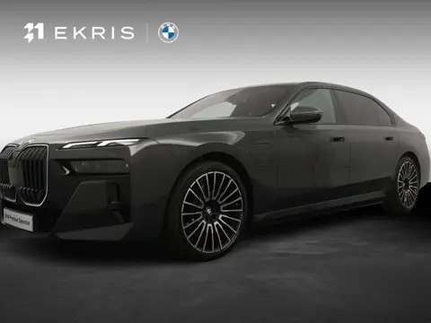 BMW 7-serie 750e xDrive | M-Sport Pro | Innovation Pack | Connoisseur Pack | Active steering | Trekh