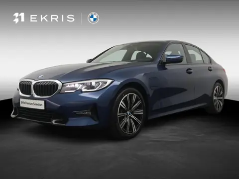 BMW 3-serie 320e Business Edition Plus | Trekhaak | Panoramadak | Stoelverwarming | Lentevoordeel