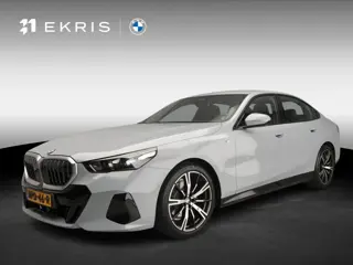 BMW 5 Serie Sedan 520i | M-Sportpakket | LED | Leder | HUD | Elektr. zetels | Sportstoelen | DAB | H
