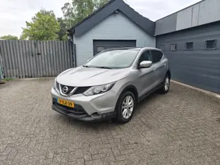 Nissan Qashqai 1.2 Connect Edition,Navi,Climate control,Cruise control,Parking system,Achter rij uit