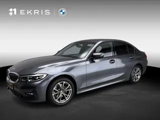 BMW 3 Serie Sedan 320i | LED | Leder | Navigatie | Sportstoelen | Stoelverwarming | DAB | Alu 17 inc