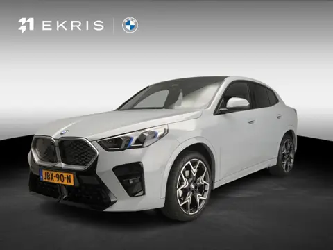 BMW iX2 eDrive20 | M-Sportpakket | LED | HUD | Active cruise | Panoramadak | Stoelverwarming | Keyle