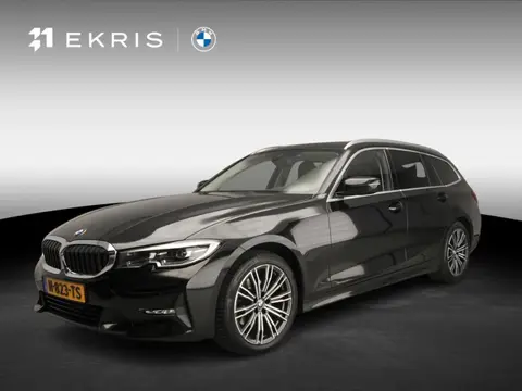 BMW 3 Serie Touring 320i | LED | Navigatie | Sportstoelen | Stoelverwarming | Keyles go | Chrome lin