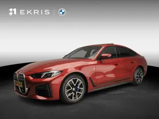 BMW 4 Serie Gran Coupe 420i | M-Sportpakket | LED | Navigatie | Schuifdak | Sportstoelen | Stoelverw
