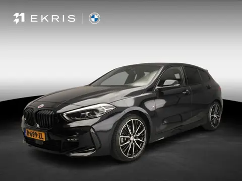 BMW 1 Serie 5-Deurs 118i | Handbak !! | M-Sportpakket | LED | Leder | Navigatie | M-Zetels | Stoelve