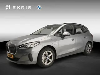 BMW 2 Serie Active Tourer 225e xDrive | LED | HUD | Sportstoelen | Stoelverwarming | Shadow line | D