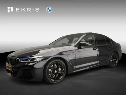 BMW 5 Serie Sedan 530e | M-Sportpakket | Laserlicht | Leder | Navigatie | Active cruise | Schuifdak 