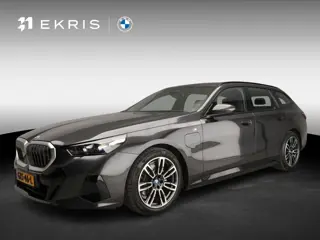 BMW 5 Serie Touring 530e | M-Sportpakket | LED | HUD | Sportstoelen | Stoelverwarming | Surround vie