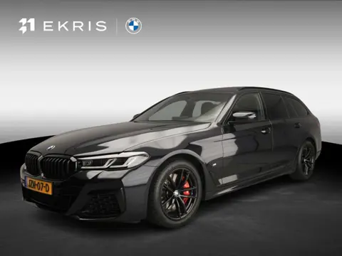 BMW 5 Serie Touring 540i xDrive | M-Sportpakket | LED | Navigatie | Schuifdak | Sportstoelen | Stoel