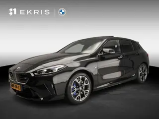 BMW 1 Serie 5-deurs M135 xDrive | M-Sportpakket | LED | Leder | HUD | Schuifdak | Elektr. zetels | D