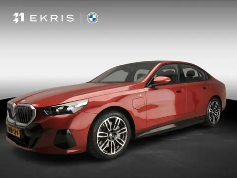 BMW 5 Serie Sedan 550e xDrive | M-Sportpakket | LED | Leder | Navigatie | Panoramadak | Sportstoelen