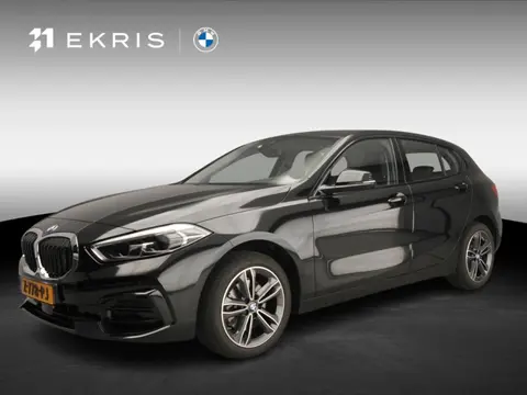BMW 1 Serie 5-Deurs 118i | LED | Navigatie | Sportstoelen | Clima | PDC | DAB | Hifi speakers | Alu 
