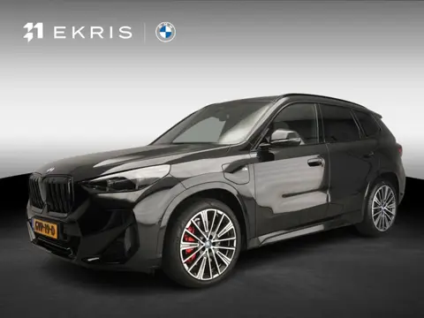 BMW X1 xDrive25e | M-Sportpakket | LED | Navigatie | Panoramadak | Stoelverwarming | Keyles go | DAB