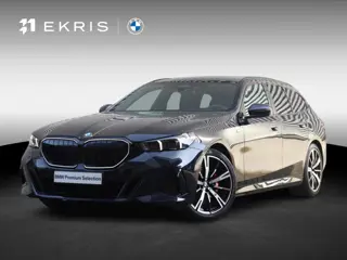 BMW 5-serie Touring 520i | M Sportpakket Pro | Trekhaak | Panodak | Head-Up | Driving Assistant Plus